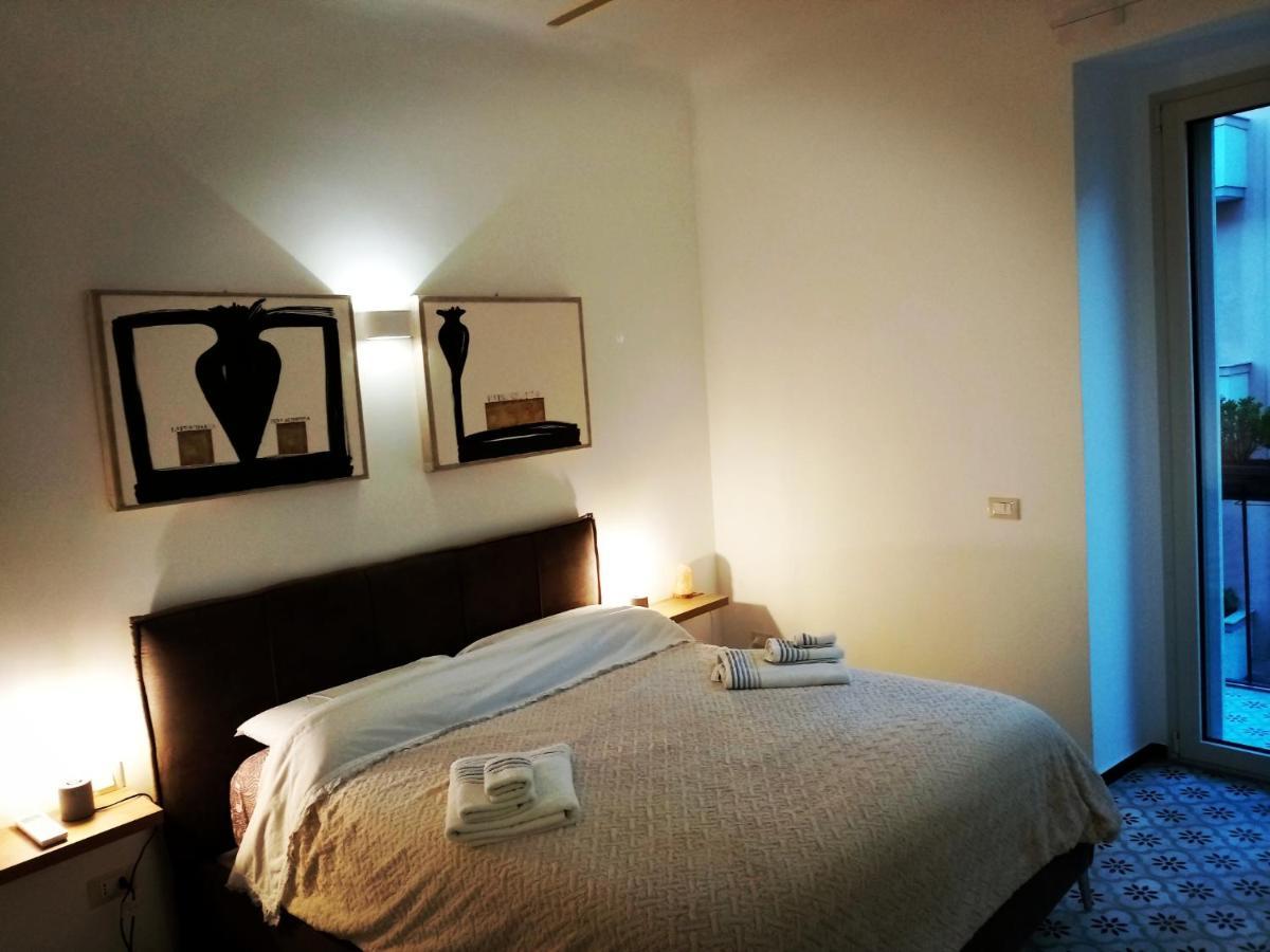 Sonnino Suite Jacuzzi Apartment Bari Exteriör bild
